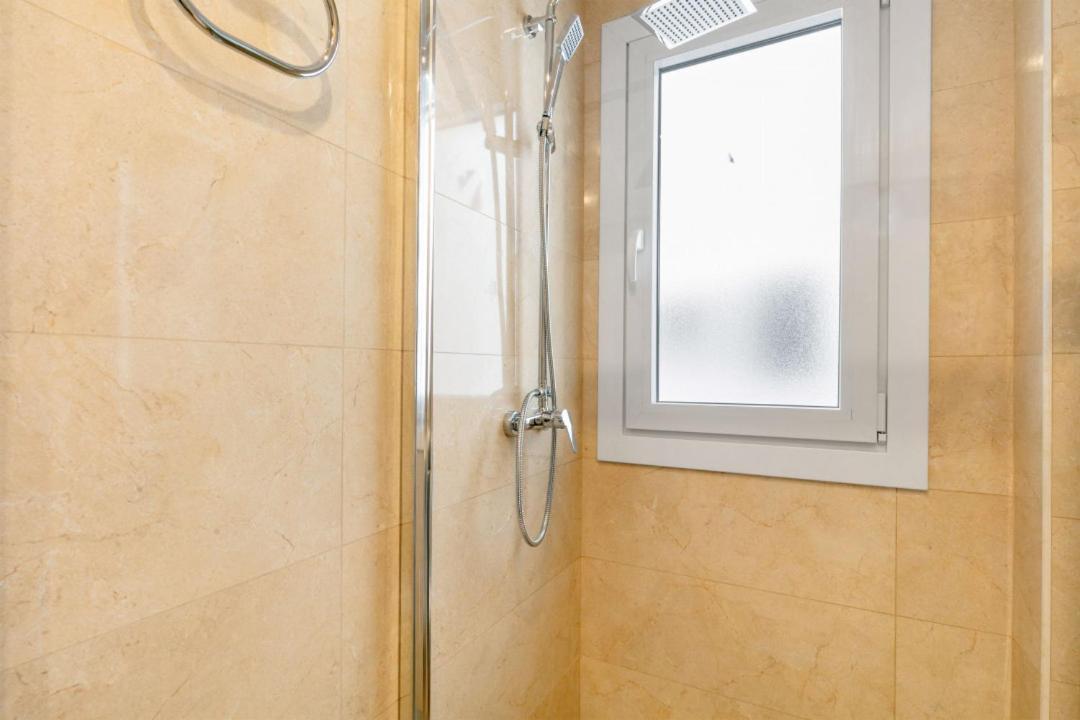 Apartment 1 Bedroom 1 Bathroom Furnished - Chueca - Modern Functional - Mintystay *