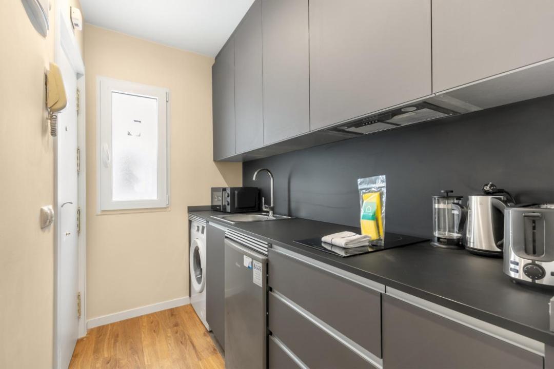 Apartment 1 Bedroom 1 Bathroom Furnished - Chueca - Modern Functional - Mintystay